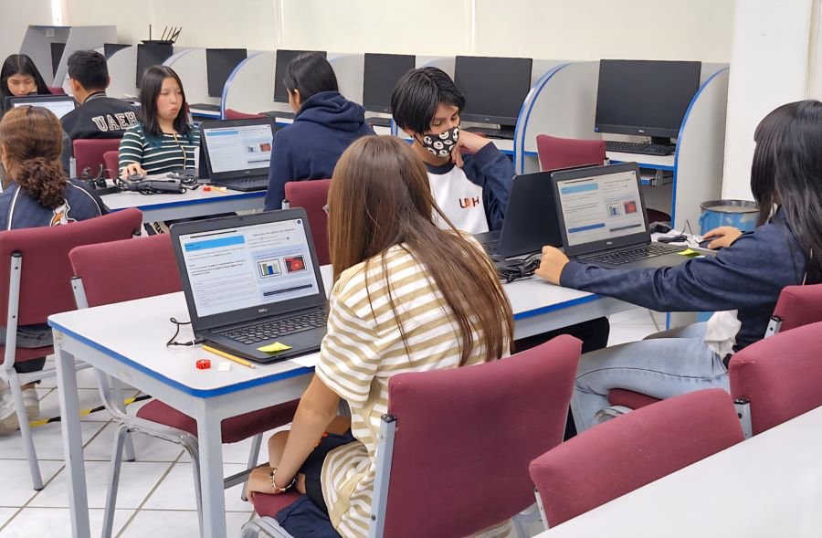 Realizan Prueba PISA 305 Estudiantes Hidalguenses de Educación Media Superior