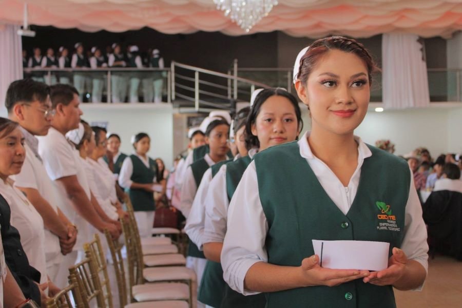 Realizó CECyTEH Imposición de Cofias a Estudiantes de Enfermería