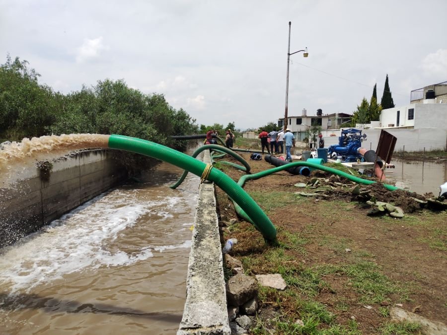 Trabajos de Limpieza y Desazolve en la Zona Afectada del Fraccionamiento Los Tuzos