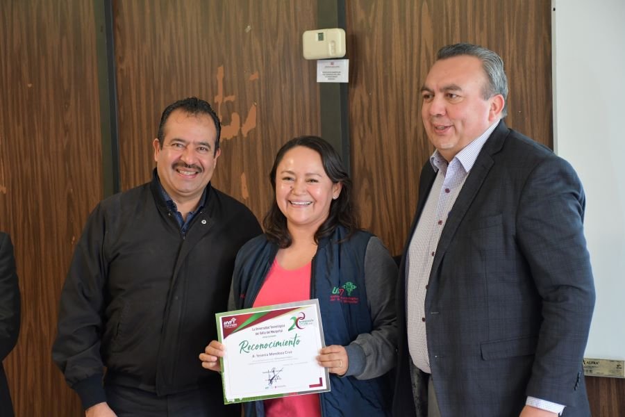 Capacitan en Redacción Científica a los Académicos de la UTVM