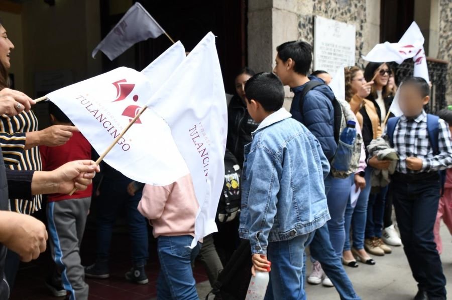 Banderazo en Tulancingo al Programa de Verano “Mis Vacaciones en la Biblioteca 2025”