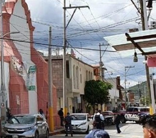 Ejecutan a un Hombre a Bordo de su Vehículo en la Comunidad de Atenco en Tezontepec de Aldama