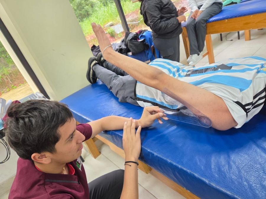 Estudiantes de Terapia Física de UTSH Realizan Práctica de Movilidad Articular