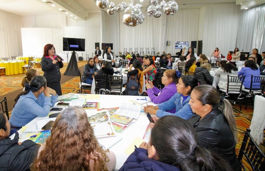 Imparte SEPH Taller de Metodologías Sociocríticas en Educación Preescolar Indígena