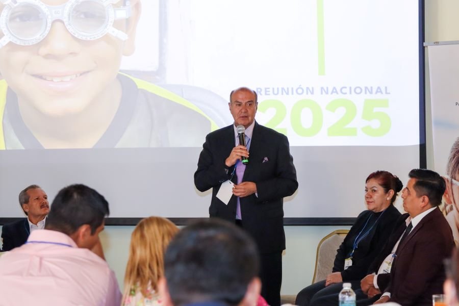 Participa Natividad Castrejón en Reunión Nacional de la Fundación “Ver Bien Para Aprender Mejor”