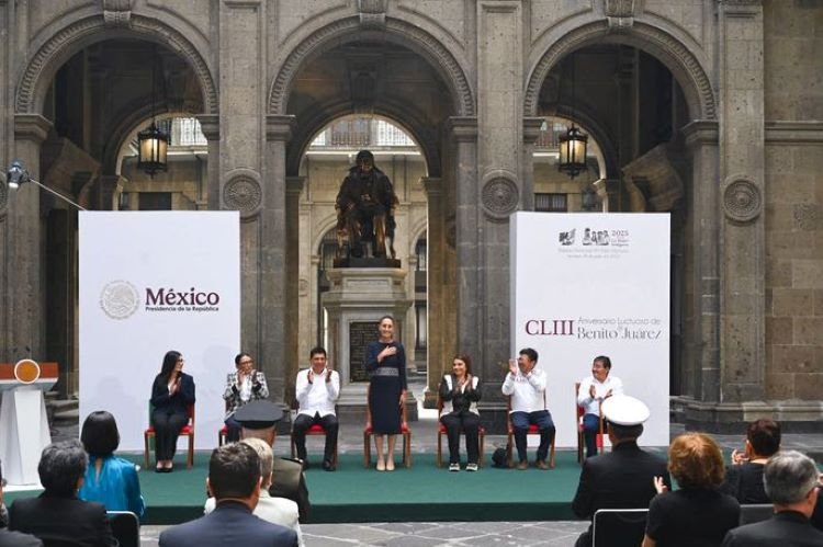 Presidenta Claudia Sheinbaum Encabeza Conmemoración del 153 Aniversario Luctuoso de Benito Juárez