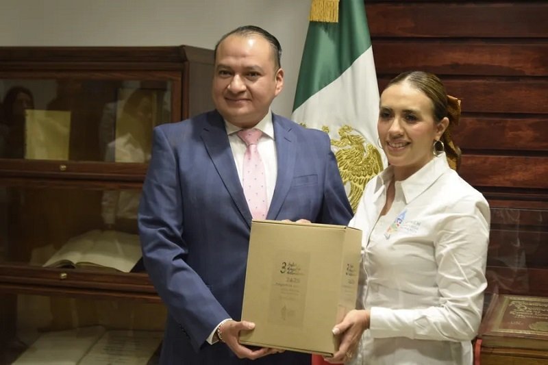 Ana Karen Parra Bonilla entrega informe de la CDHEH, sin interlocución legislativa