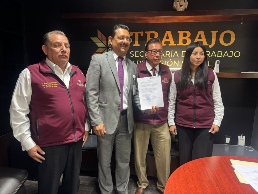 Comité Sindical de Poder Legislativo Recibe Toma de Nota Por Parte de la STPSH