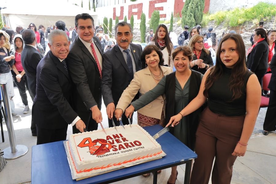 Conmemora 42 años de vida institucional la Prepa 4