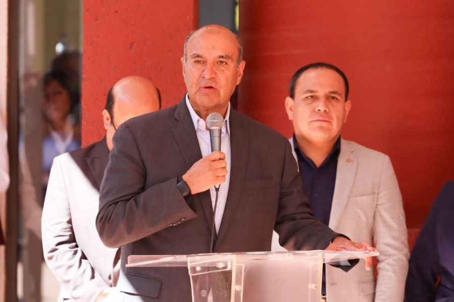 Encabeza Natividad Castrejón ceremonia cívica en la SEMSyS