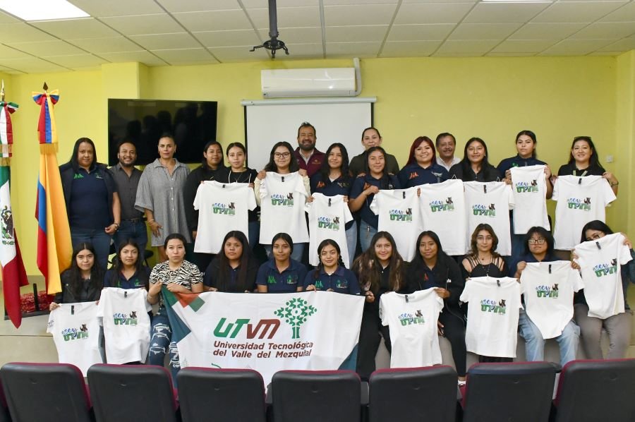 Estudiantes de la UTVM Realizan Estancia Académica en Colombia