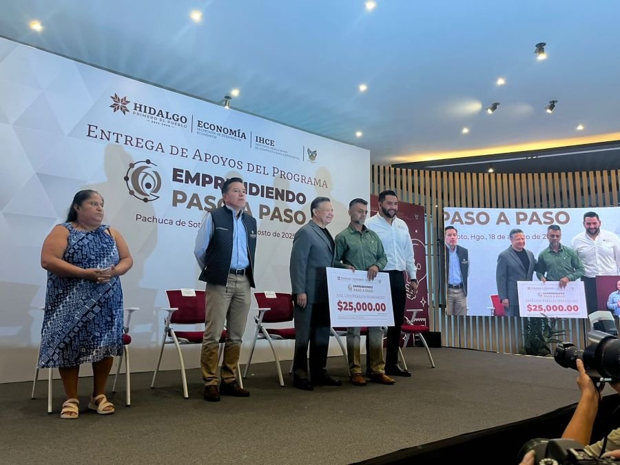 Tulancinguenses Recibieron Recursos del Programa Estatal “Emprendiendo Paso a Paso”