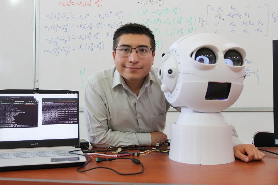 Desarrolla UPT Cabeza Robótica Que Funciona con IA