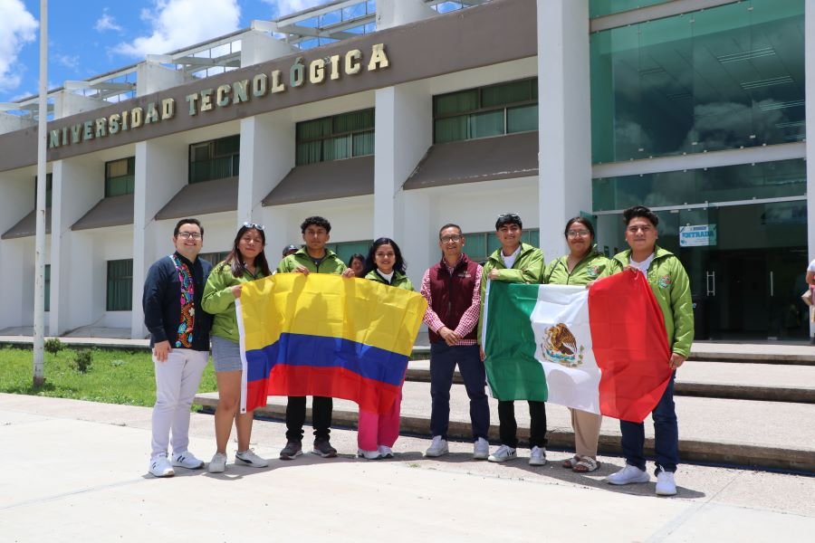 Estudiantes de la UTMZ viajan a Colombia
