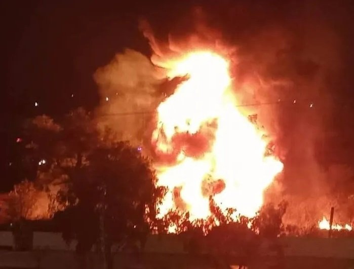 Explota Ducto de Pemex en Ulapa, Una Camioneta Estaba Conectada lo que Provoco Incendio y Explosión