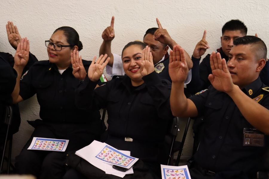 Sebiso brinda durante el año capacitación en Lengua de Señas Mexicana