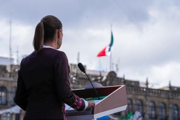 “Que este día de orgullo nos recuerde que México es fuerte porque su pueblo es fuerte; México es libre porque su pueblo no se doblega y será siempre soberano mientras cada uno de nosotros lleve en el corazón las palabras inmortales de Vicente Guerrero: ¡La patria es primero!”