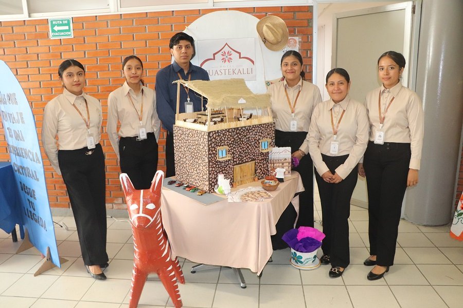 Proponen Estudiantes de la UPH Proyectos Turísticos para la Huasteca