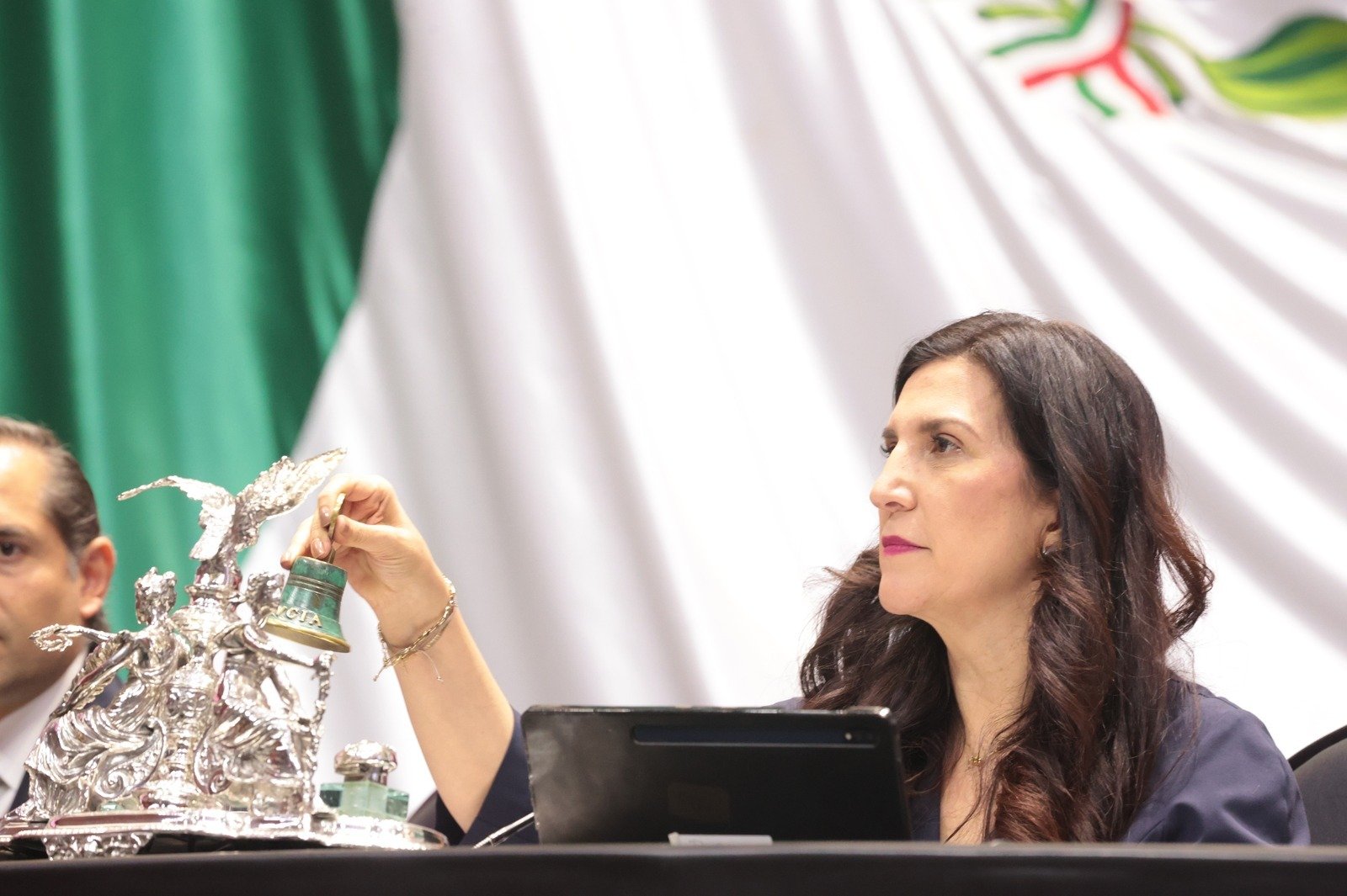 Recibe la Cámara de Diputados iniciativas de la presidenta de la República sobre aranceles y aduanas