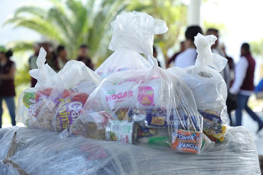 Abren 231 Caminos y Entregan Más de 100 Mil Despensas