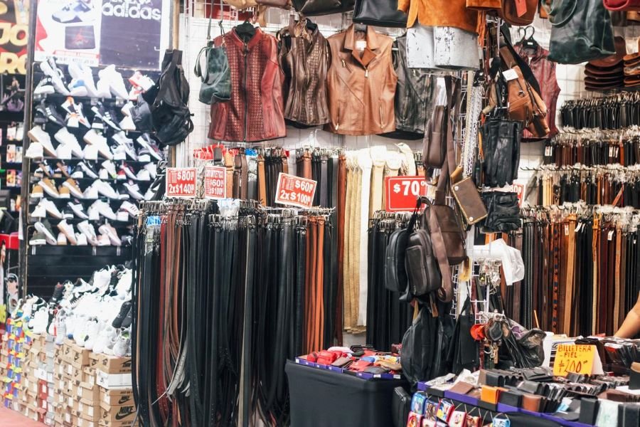 Colores y diversión en el pabellón comercial de la Feria de San Francisco Pachuca Hidalgo 2025