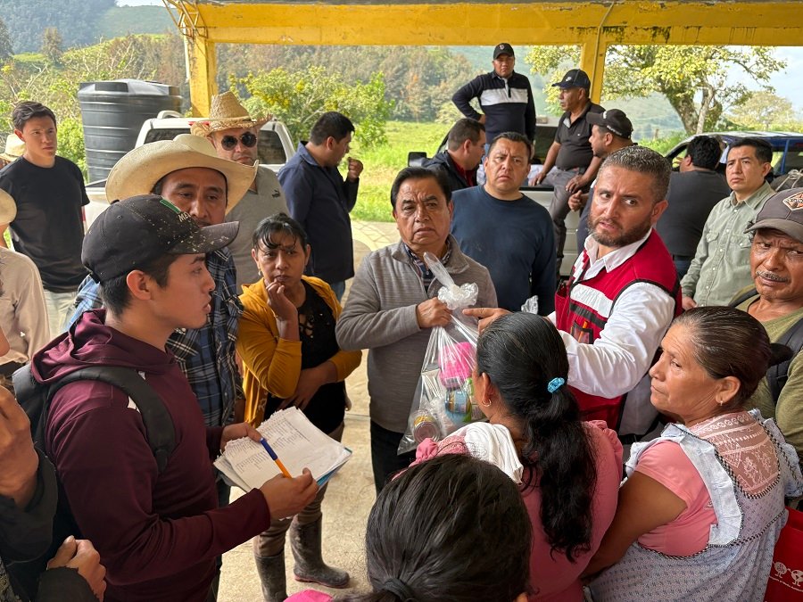 Congreso del Estado Entregó Más de 400 Despensas a Familias Damnificadas en Comunidades de Zacualtipán