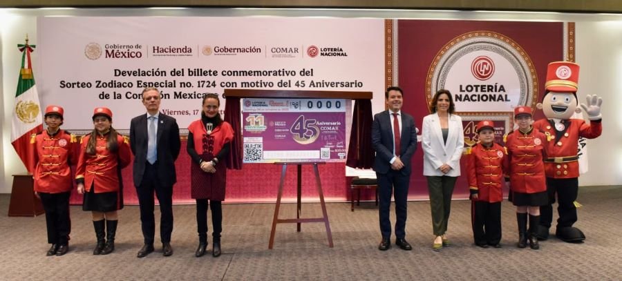 Develan Billete de Lotería Nacional Por Los 45 Años de La Comisión Mexicana de Ayuda a Refugiados