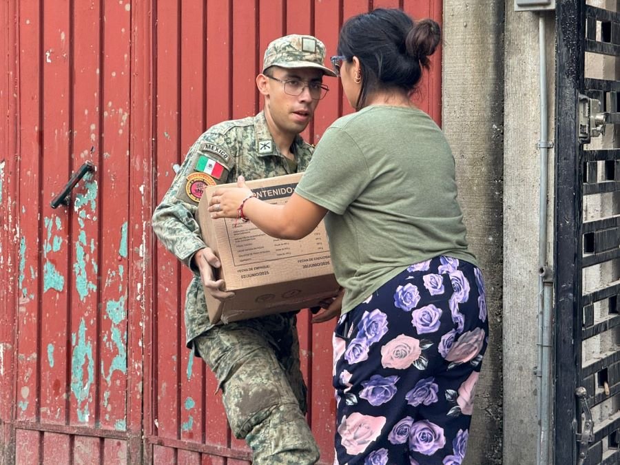 Aplican Estrategia para el Descenso de Helicópteros Para Entrega de Víveres, Medicamentos, Insumos Médicos y Artículos de Primera Necesidad en Huehuetla