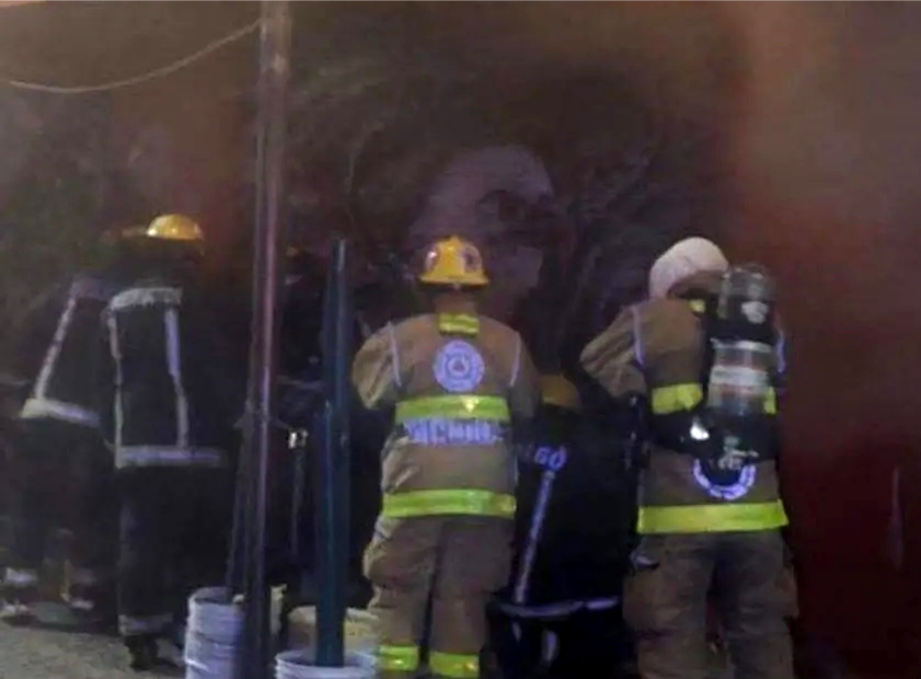 Incendio en un Establecimiento de Materias Primas en el Marcado Primero de Mayo