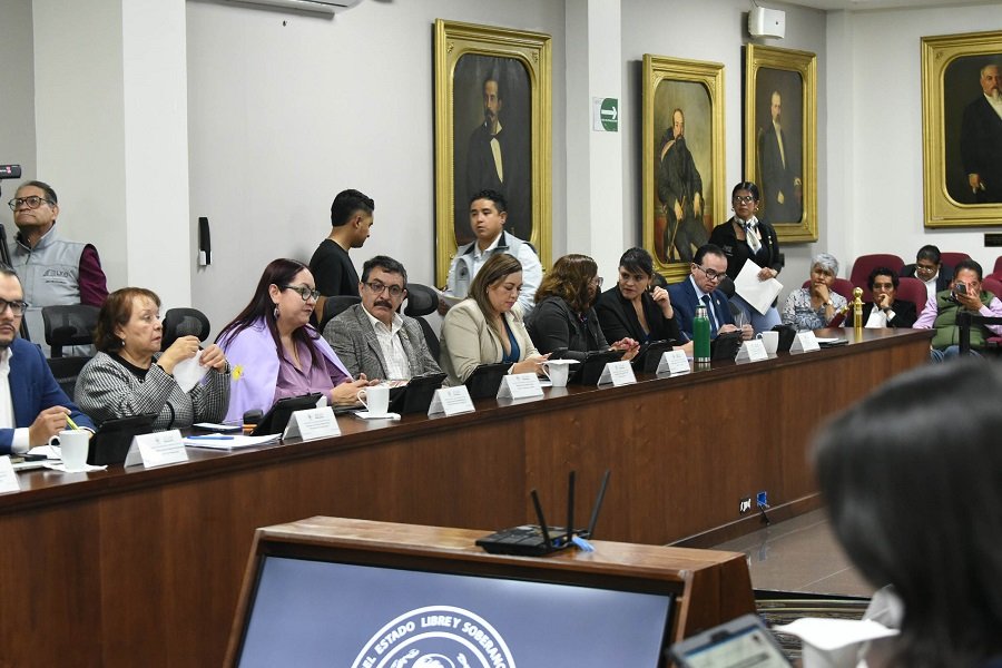 Legisladores Aprueban Reformas Para Proteger a Maestros Frente a Violencia
