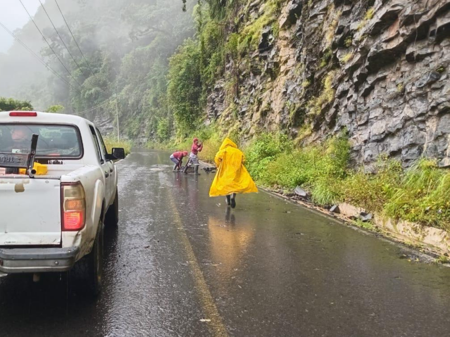 SSPH Implementa Labores Preventivas Por Derrumbe en Tlanchinol