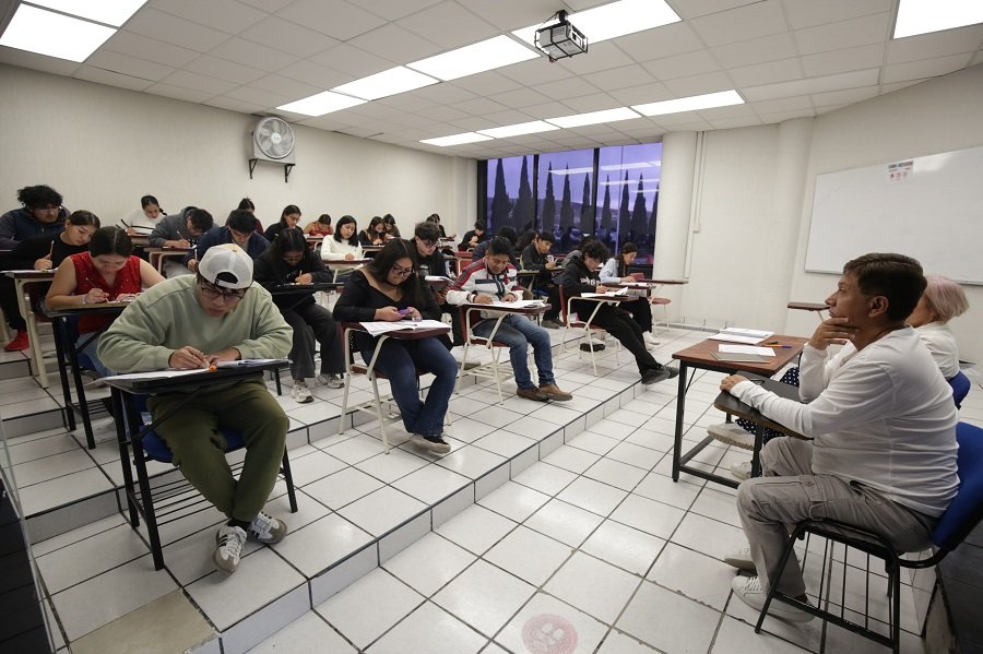 Más de Cuatro Mil Aspirantes Presentaron Examen para Médico Cirujano en la UAEH