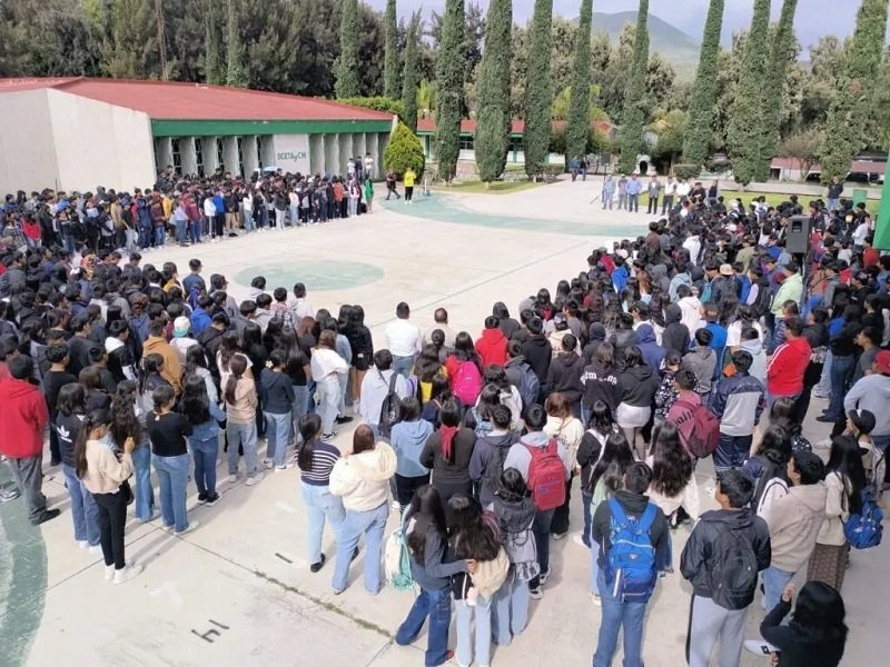Paro de Labores en el Cbta 67, Por Falta de Atención a Sus Demandas Laborales y Retrasos en Pagos.
