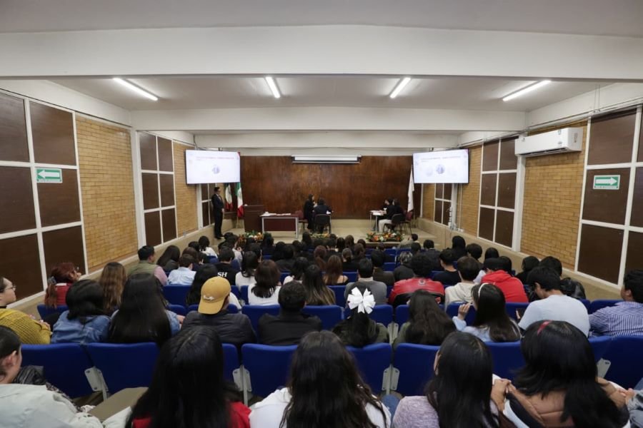 Realiza Prepa 3 primer concurso de debate