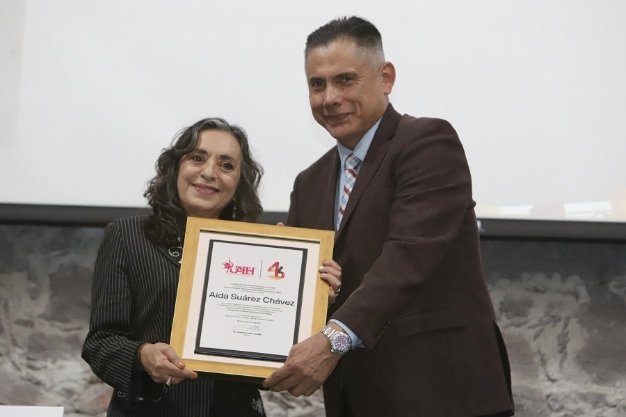 Reconoce UAEH trayectoria de Aída Suárez con el premio “Alas de Libertad 2025”