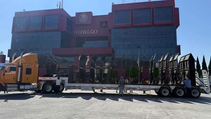 Blindaje en Palacio de Gobierno para el 25N: Menchaca defiende colocación de vallas, es por “infiltrados” dijo