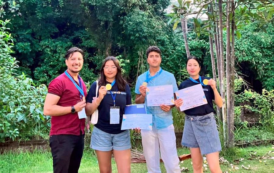 Estudiantes de la UPP Ganan Oro en Certamen Internacional de Ciencia