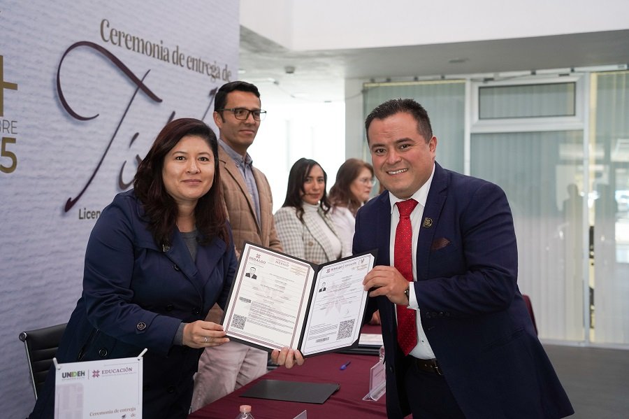 Universidad Digital del Estado de Hidalgo Entrega 49 Títulos Profesionales