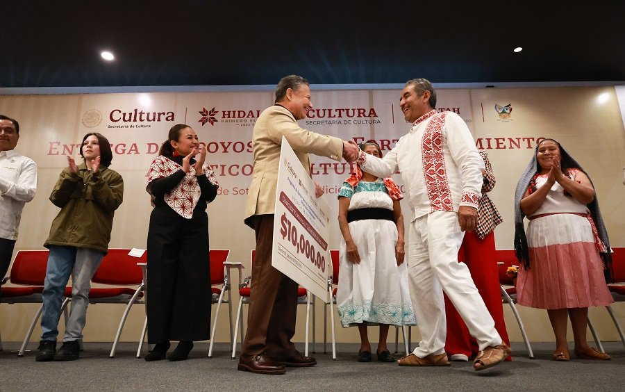 Julio Menchaca promueve la cultura hidalguense con 12.7 millones de pesos