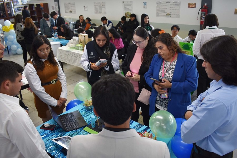 Presentan Proyectos Innovadores en Jornada de Emprendimiento ITESA 2025