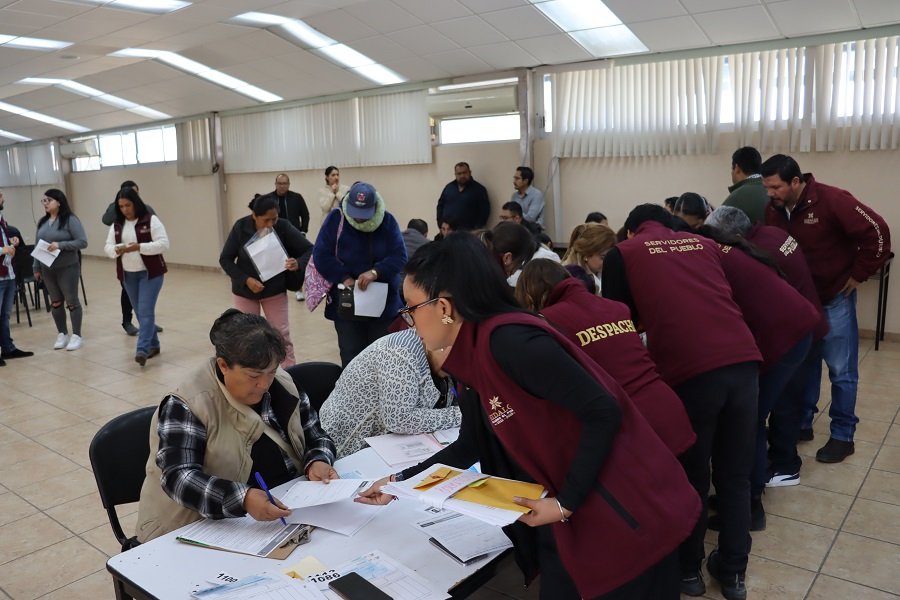 Bajo la política social de Julio Menchaca, entregan apoyos del Programa de Atención al Pueblo