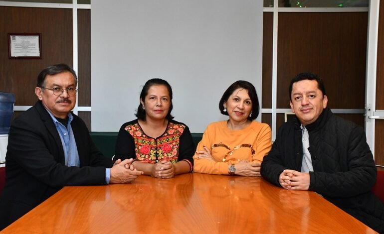 Docentes de UTVM destacan en congreso latinoamericano