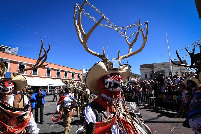 ¡Es tiempo de carnaval! el Color, la Música y la Danza se Apropiaron de las Principales Calles de Pachuca