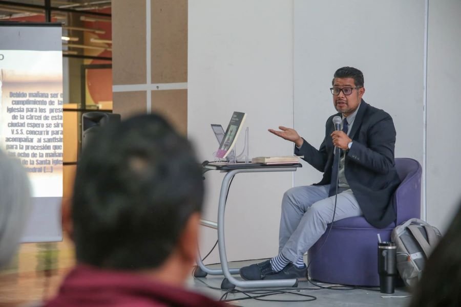 Distribuye Gobierno de Tulancingo Medio Millar de Cuadernos Municipales Con Historia de Tulancingo