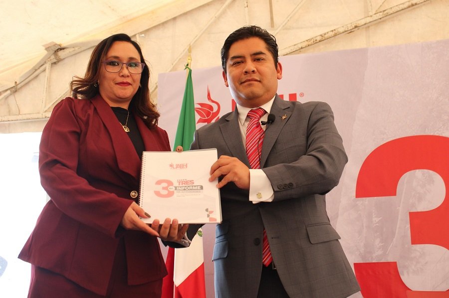 Preparatorias 1, 3 y 4 de la UAEH Presentan Los Avances Académicos y Tecnológicos de 2025