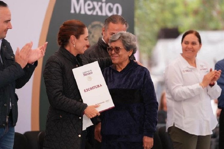 Vivienda Para El Bienestar es El Programa Más Ambicioso en La Historia de México Con 1.8 Millones de Viviendas en El Sexenio: Presidenta Claudia Sheinbaum Hace Entrega en Monclova, Coahuila