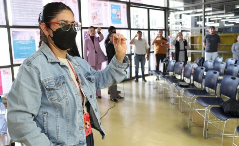 Capacitan a Servidores Públicos en Lengua de Señas Mexicana