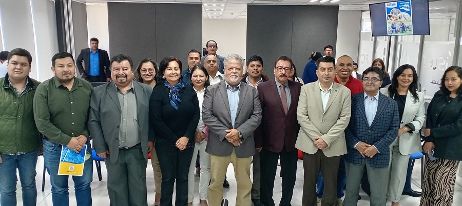 Gobierno de Hidalgo refuerza compromiso con jornaleros agrícolas que laboran en Canadá