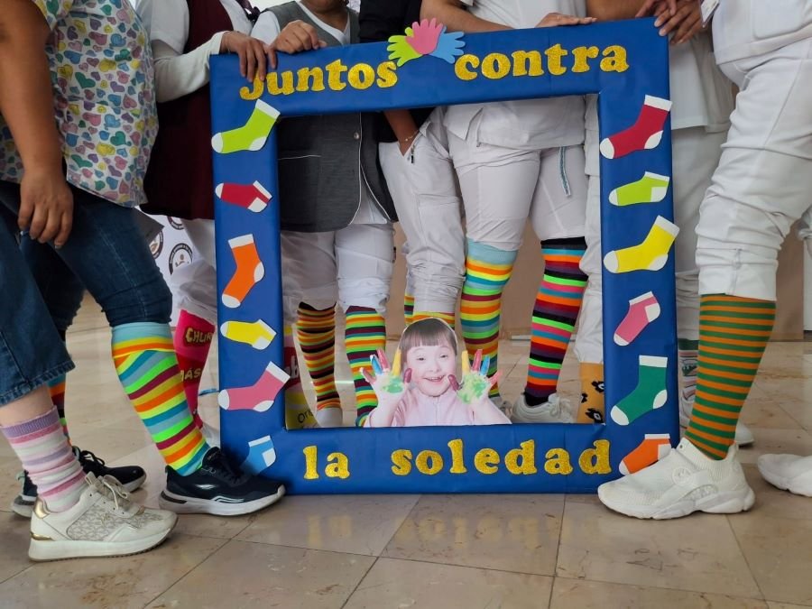 Impulsa ISSSTE Hidalgo campaña Calcetinissste para promover la inclusión y atención especializada del síndrome de down