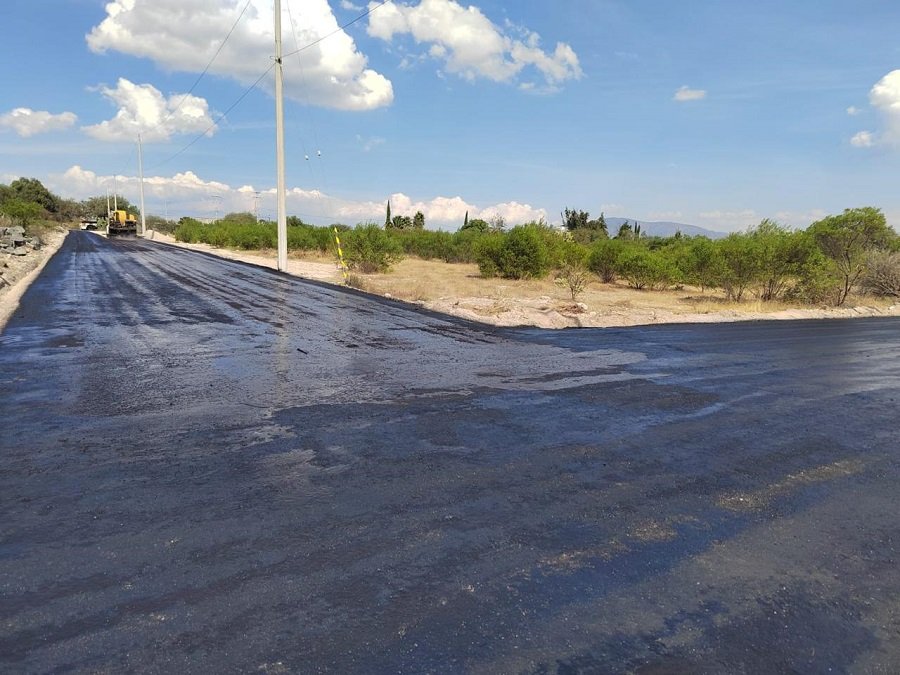 Gobierno del Estado Invierte más de 9 mdp en Pavimentó 1.8 kilómetros en vialidad de Chilcuautla: SIPDUS